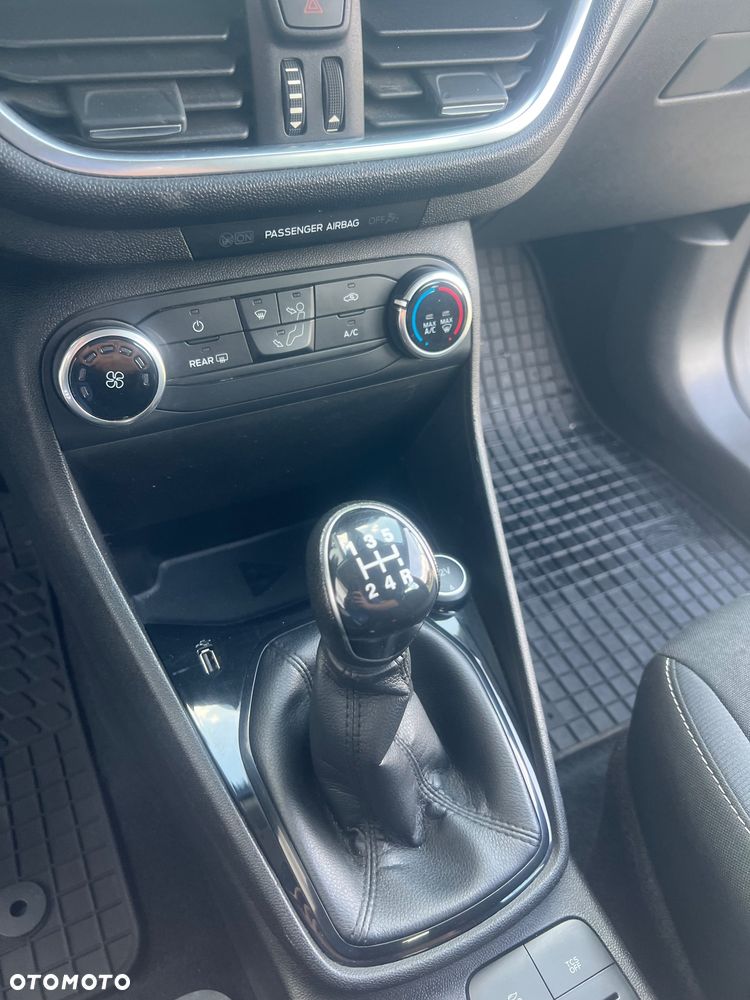 Ford Fiesta - 17