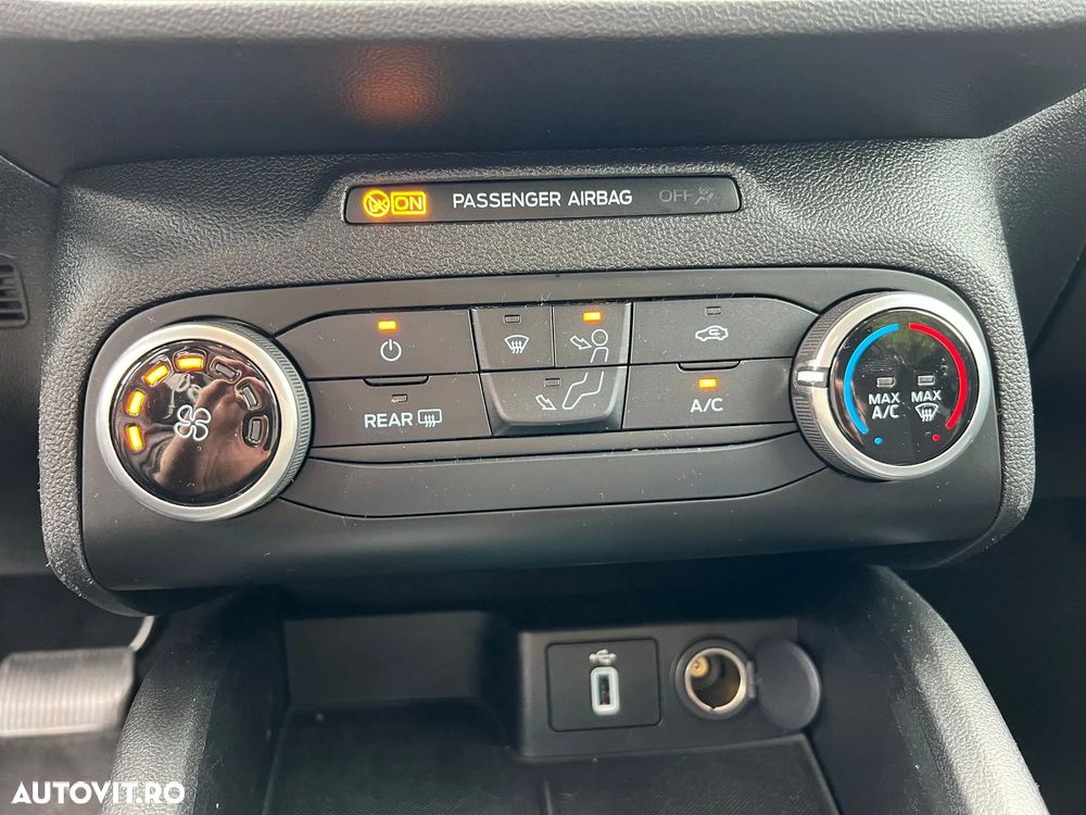 Ford Focus 2.0 EcoBlue Titanium Business - 33