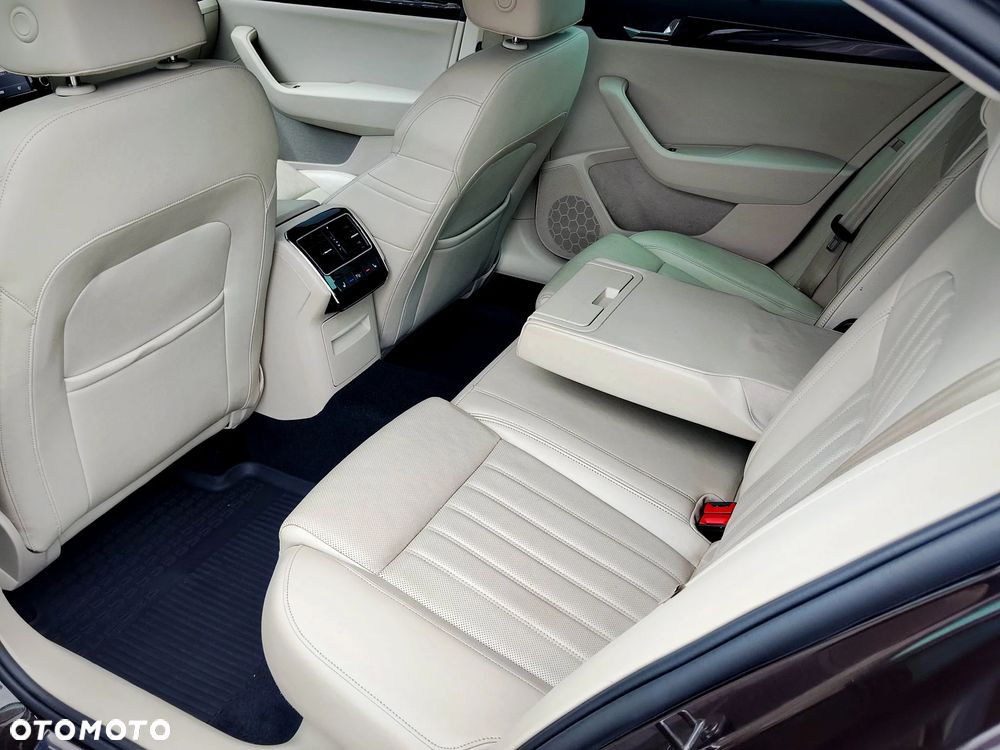 Skoda Superb 2.0 TSI 4x4 L&K DSG - 12