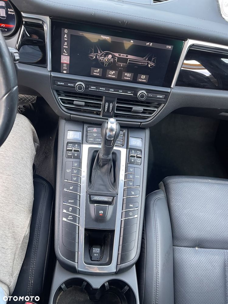 Porsche Macan S - 16