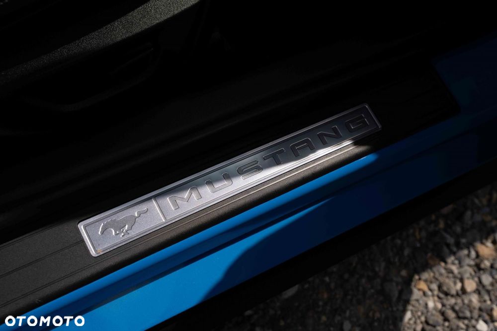 Ford Mustang - 32