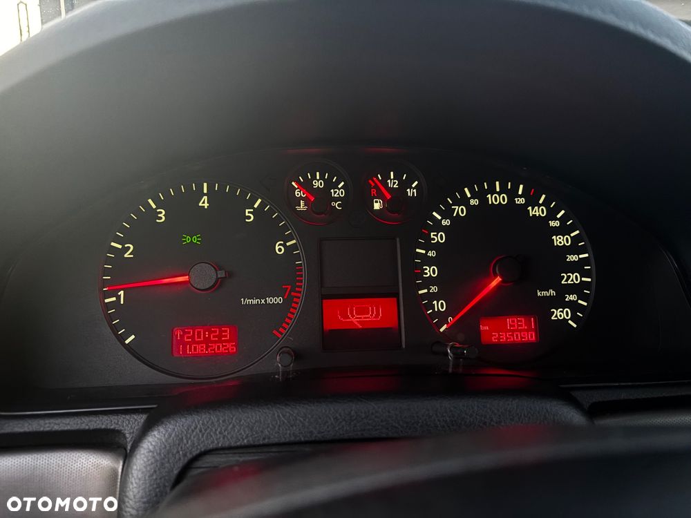 Audi A4 Avant 1.8T - 24