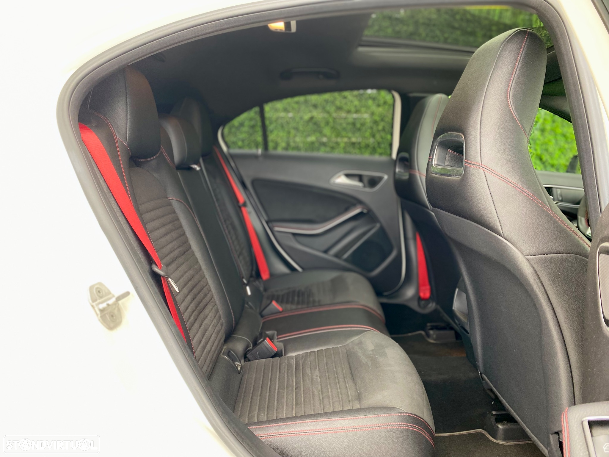 Mercedes-Benz A 45 AMG 4Matic Speedshift 7G-DCT - 22