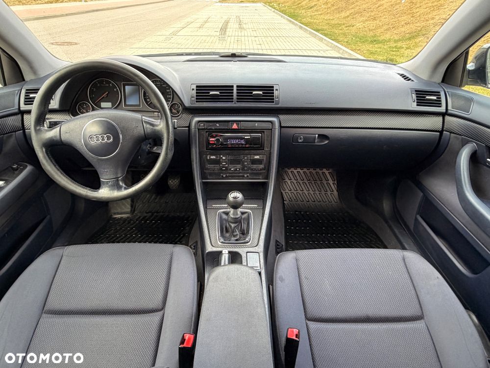 Audi A4 Limousine - 12
