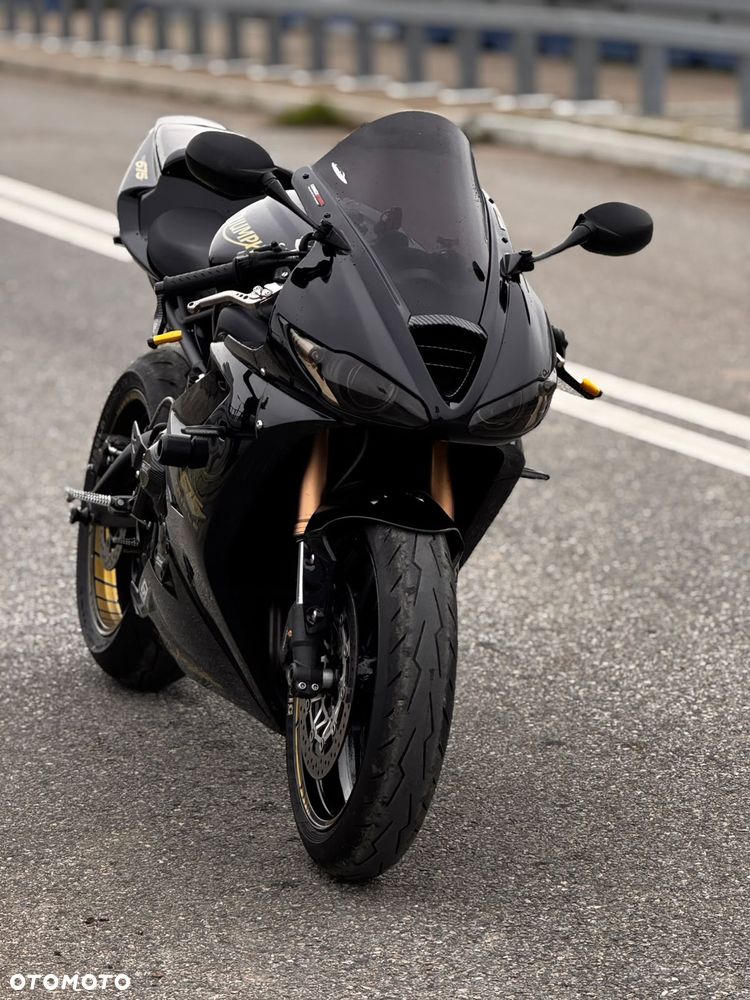 Triumph Daytona - 1
