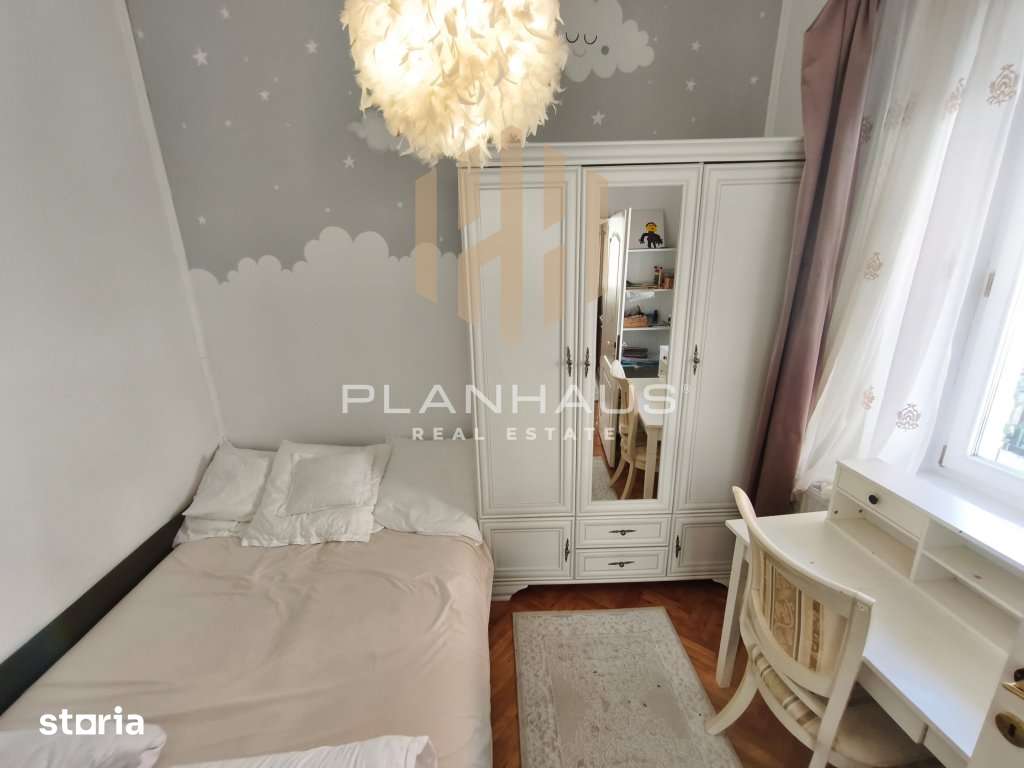 Casă de vânzare în Centrul Vechi  ideală pentru investiție și locuire - Imagine principală: 5/20