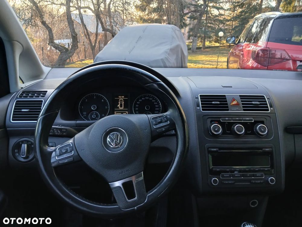 Volkswagen Touran 2.0 TDI DPF Comfortline - 4