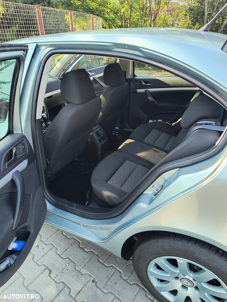 Skoda Octavia 2.0 TDI Ambiente - 8
