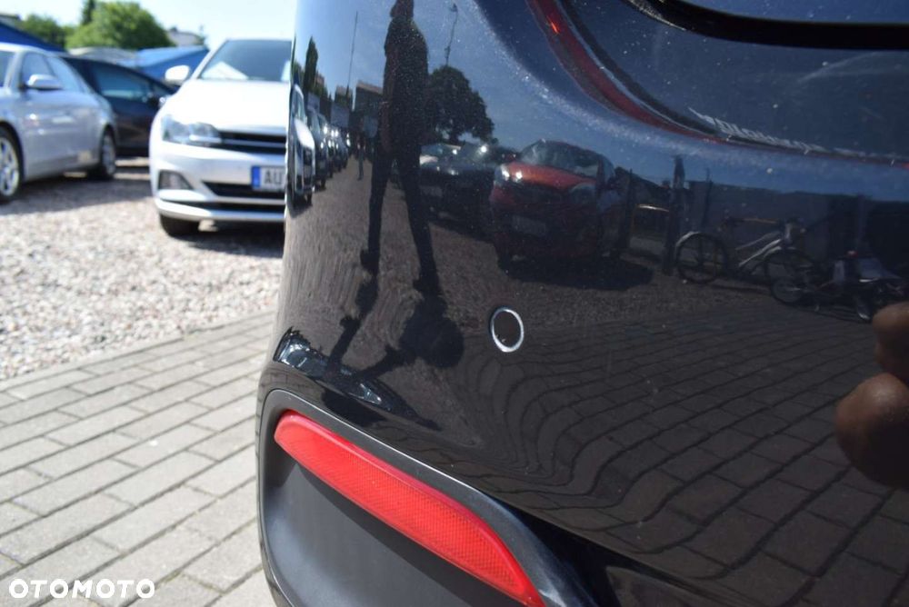 Kia Ceed - 11
