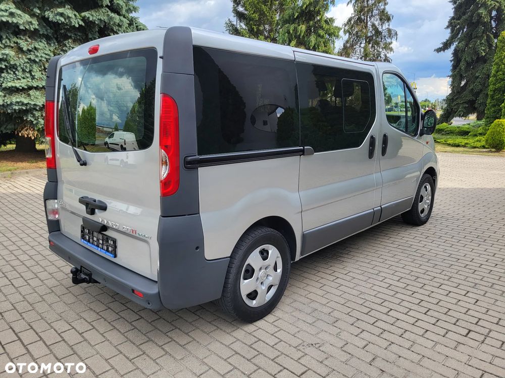 Opel Vivaro - 2