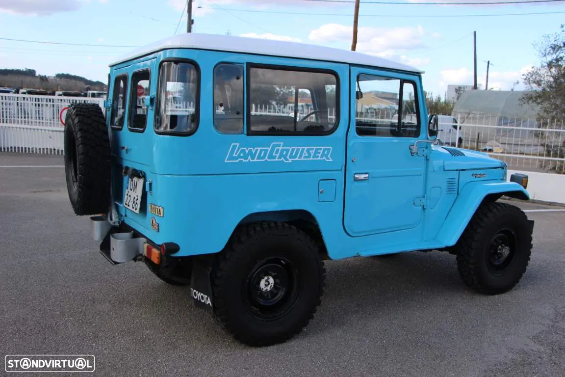 Toyota Land Cruiser - 15