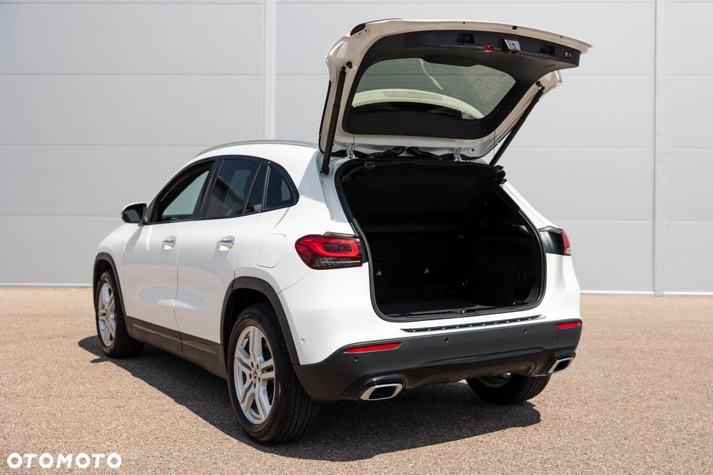 Mercedes-Benz GLA 250 8G-DCT Progressive - 36