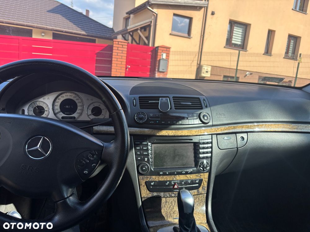 Mercedes-Benz Klasa E 320 CDI 4-Matic Avantgarde - 27