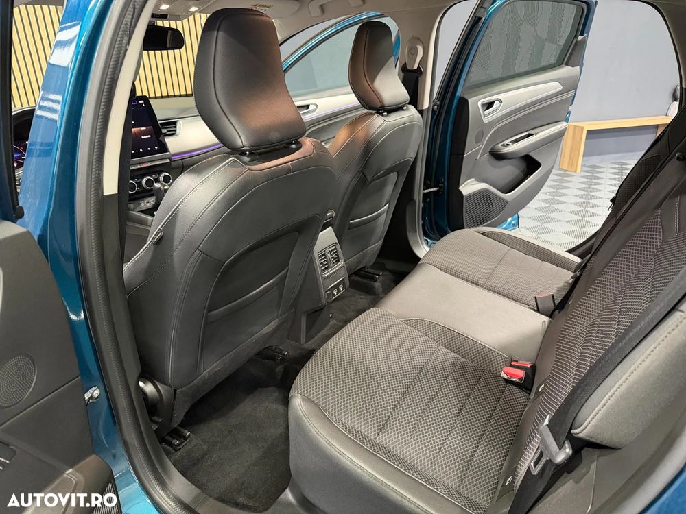 Renault Arkana E-TECH 145 R.S.LINE - 19