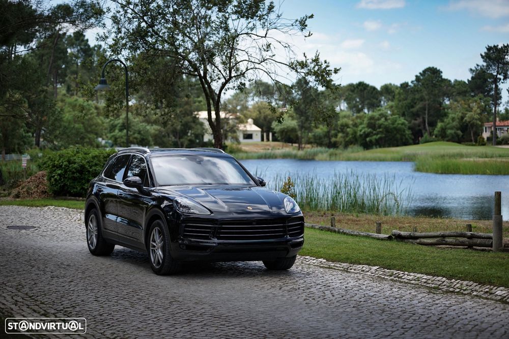 Porsche Cayenne - 2