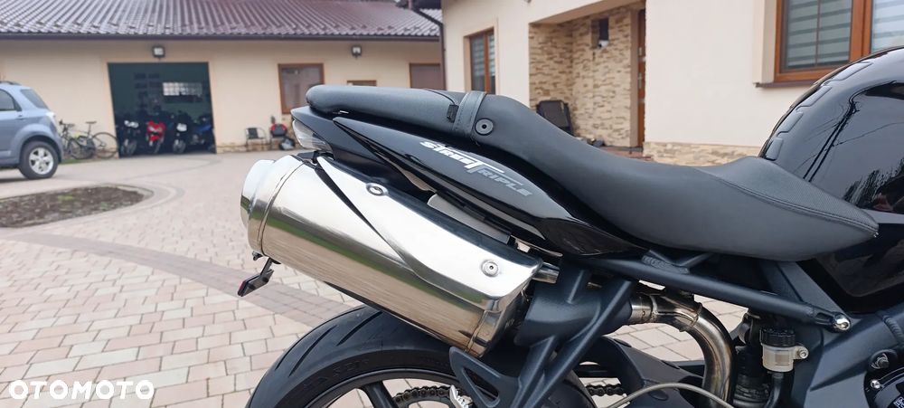 Triumph Street Triple - 26