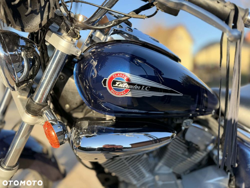 Suzuki Intruder - 21