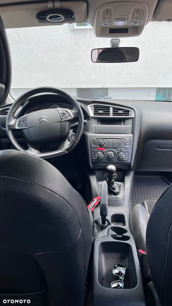 Citroën C4 1.6 HDi Attraction - 4