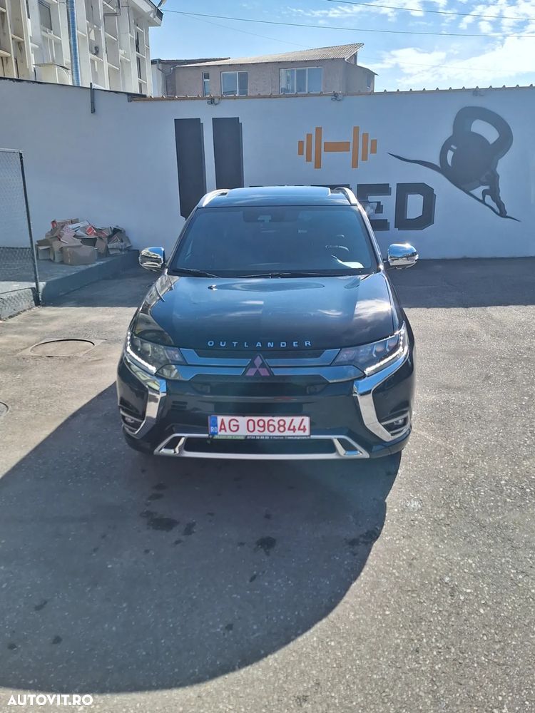 Mitsubishi Outlander PHEV 2.4 L 4X4 Instyle+ - 1
