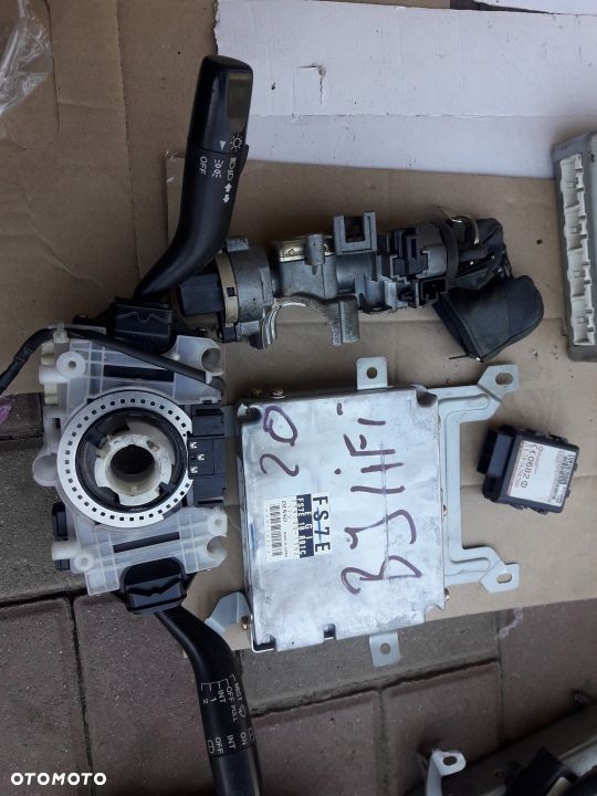 Mazda 323f 00-03 Komputer Sterownik 2.0 16V FS7E - 1