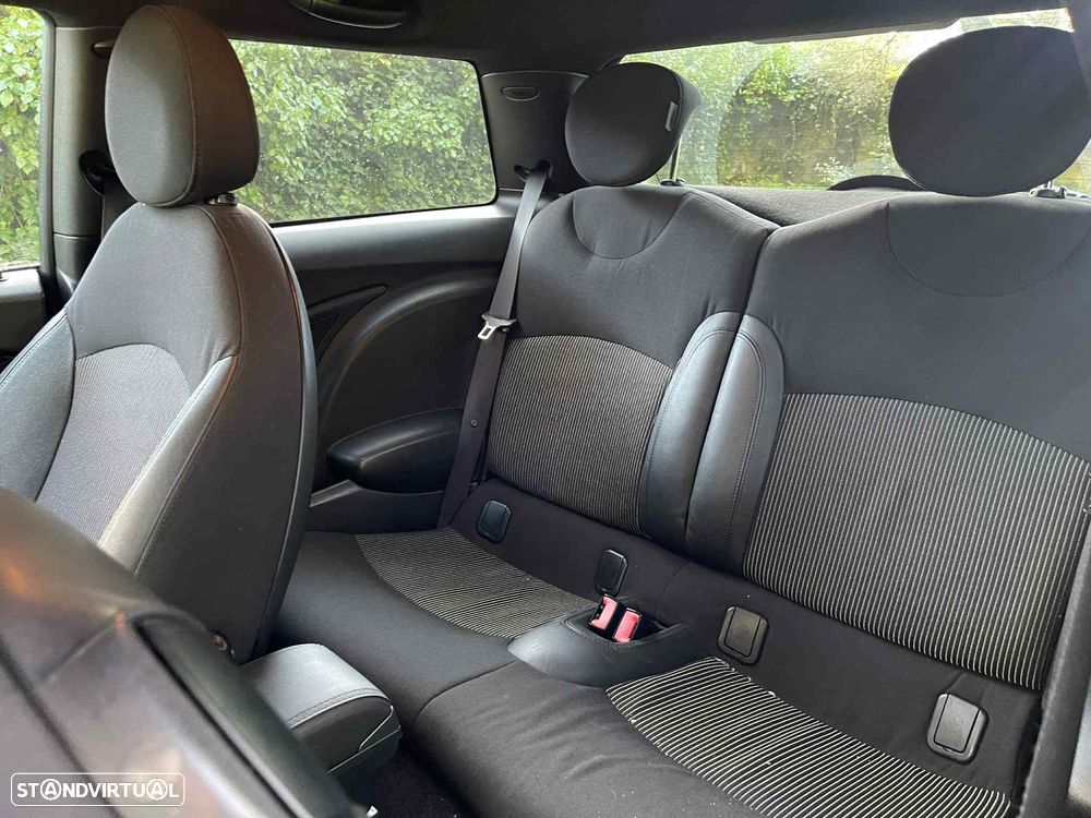 MINI 3 Portas Cooper D - 14