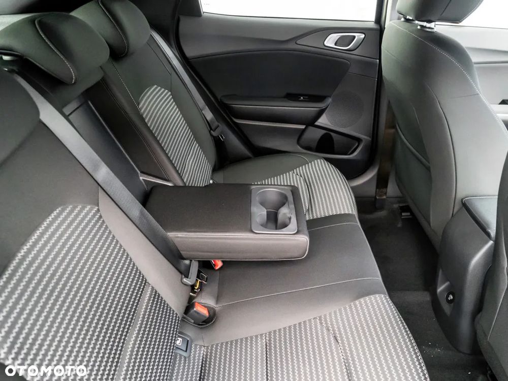 Kia XCeed 1.5 T-GDI M - 14