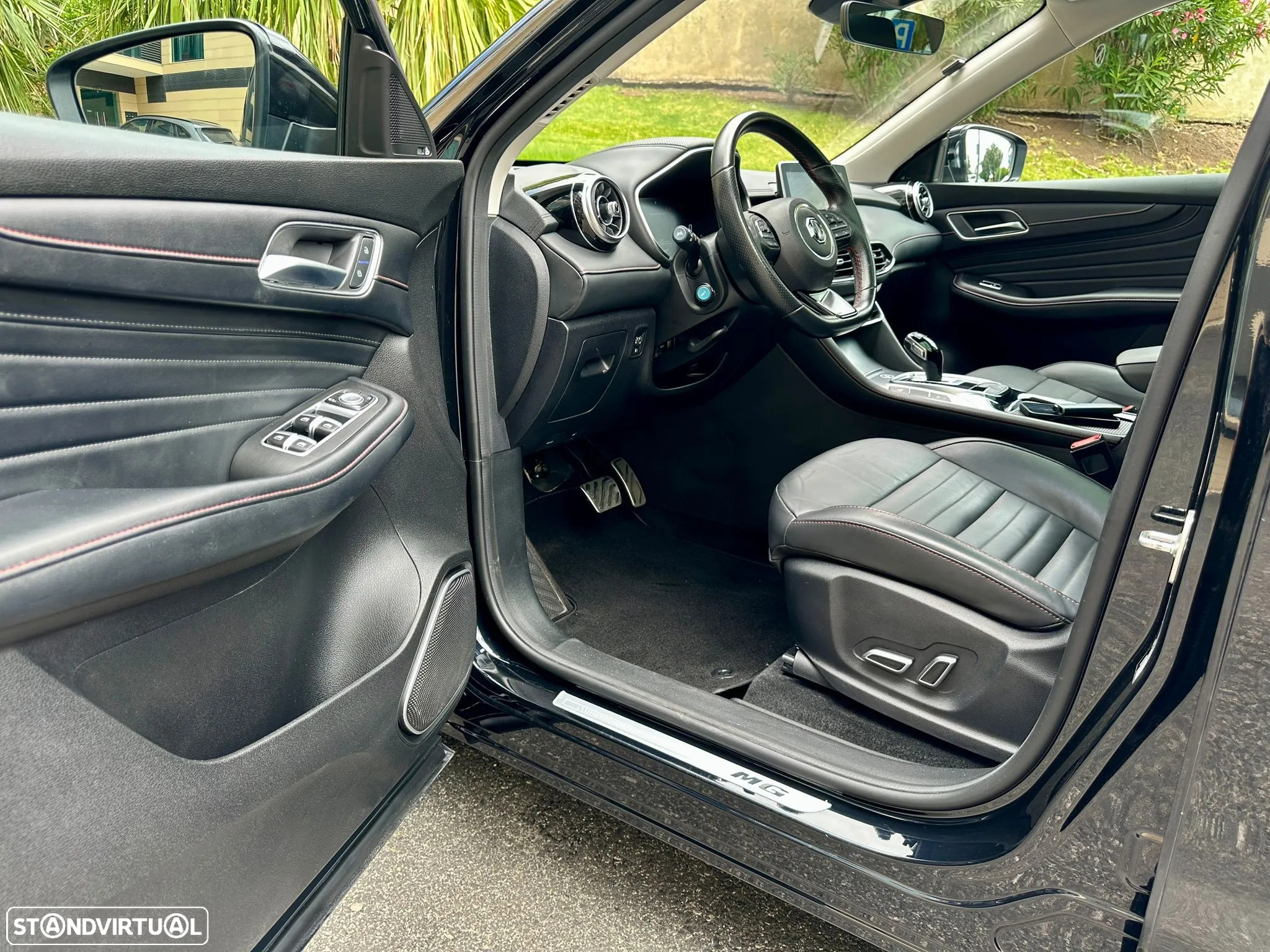 MG EHS 1.5 T-GDI Plug-in Hybrid Luxury - 9