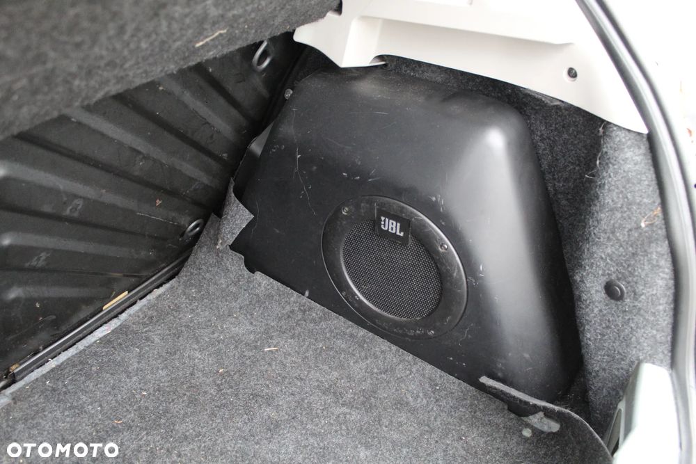 Peugeot 206 75 JBL - 17