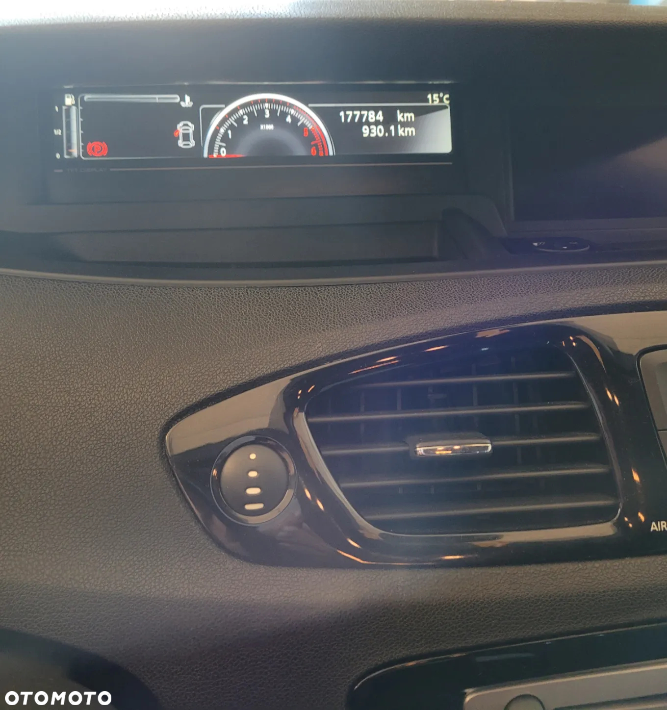 Renault Scenic 1.6 dCi Energy Bose - 11