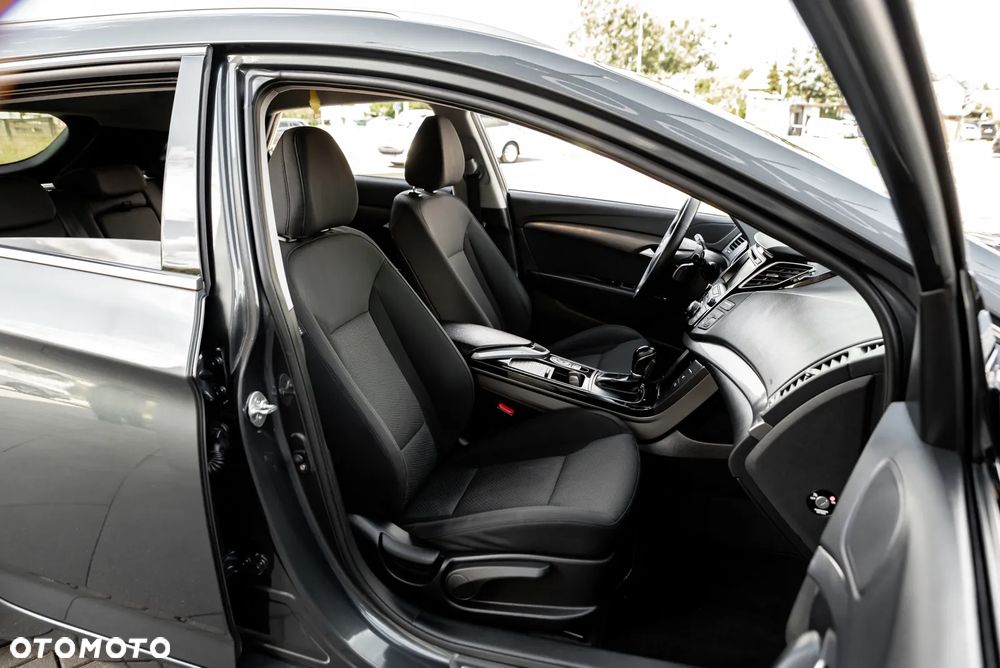 Hyundai i40 Kombi 1.7 CRDi DCT Premium - 35