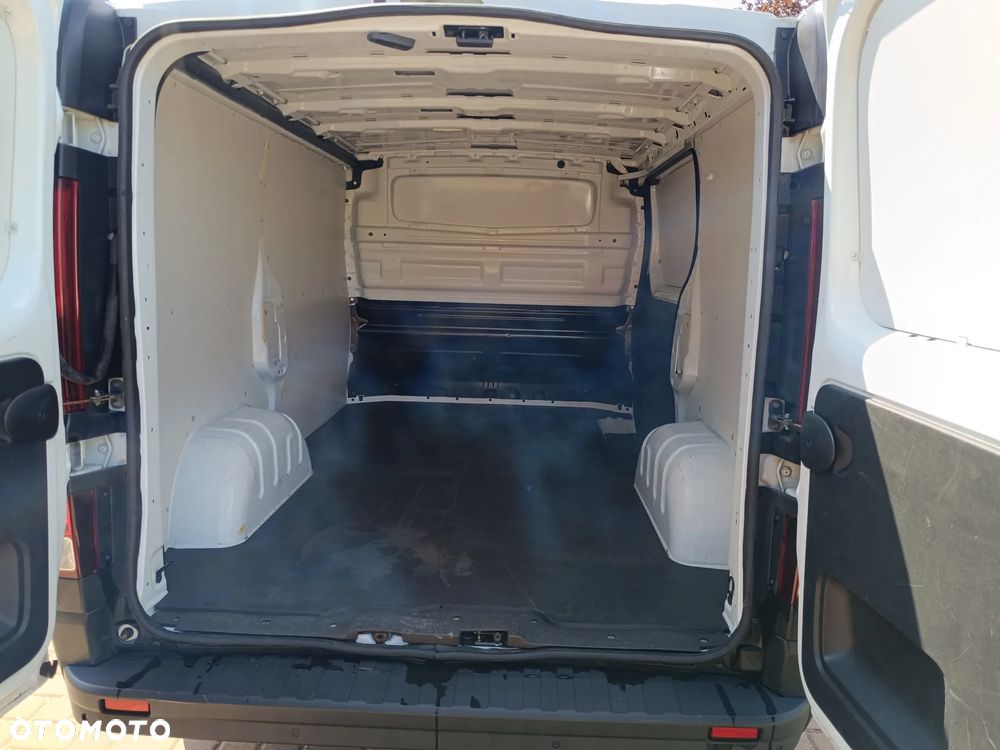 Opel Vivaro - 11