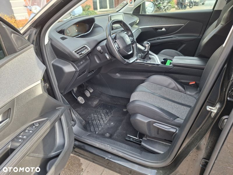 Peugeot 5008 BlueHDi 130 Allure Pack - 17