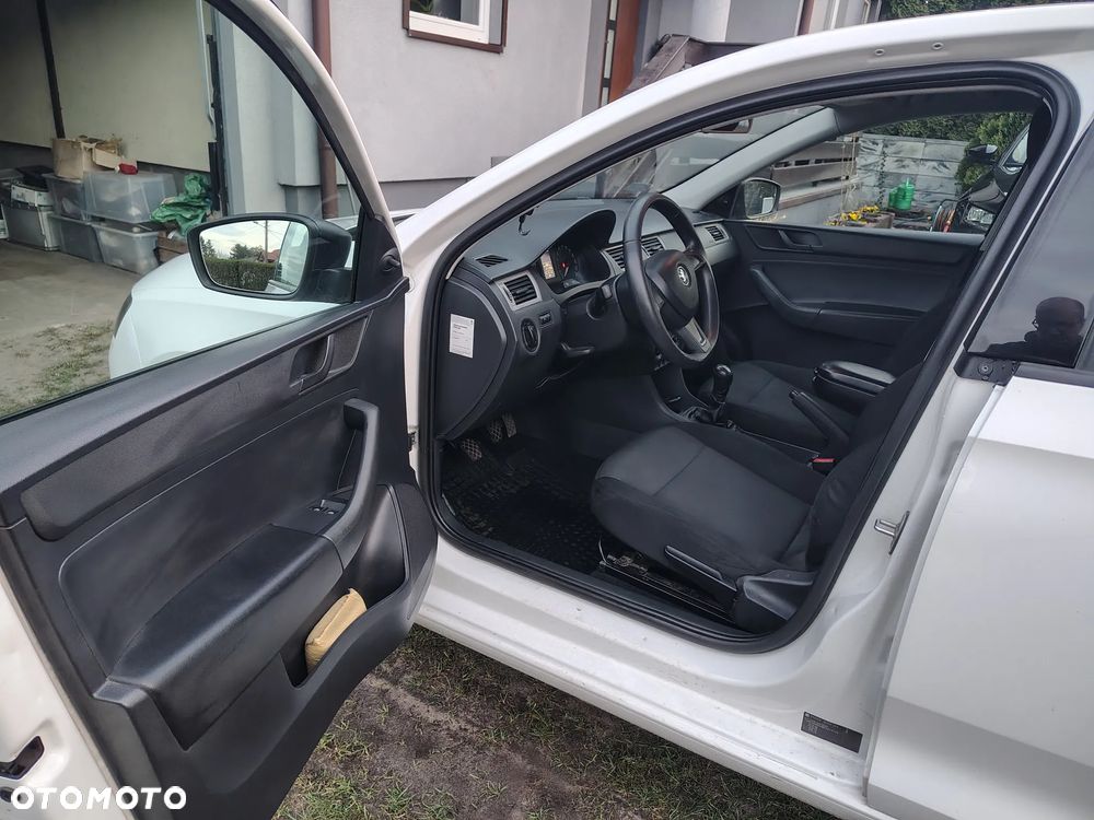 Skoda RAPID 1.2 TSI Active - 15