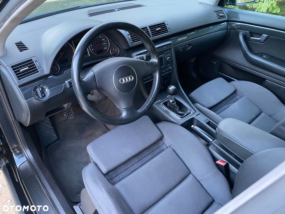 Audi A4 Avant 2.5 TDI quattro - 14