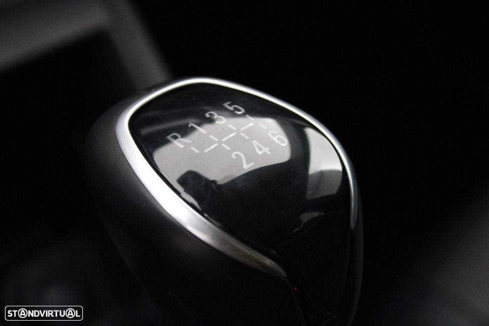 Citroën C4 1.2 PureTech Plus - 24