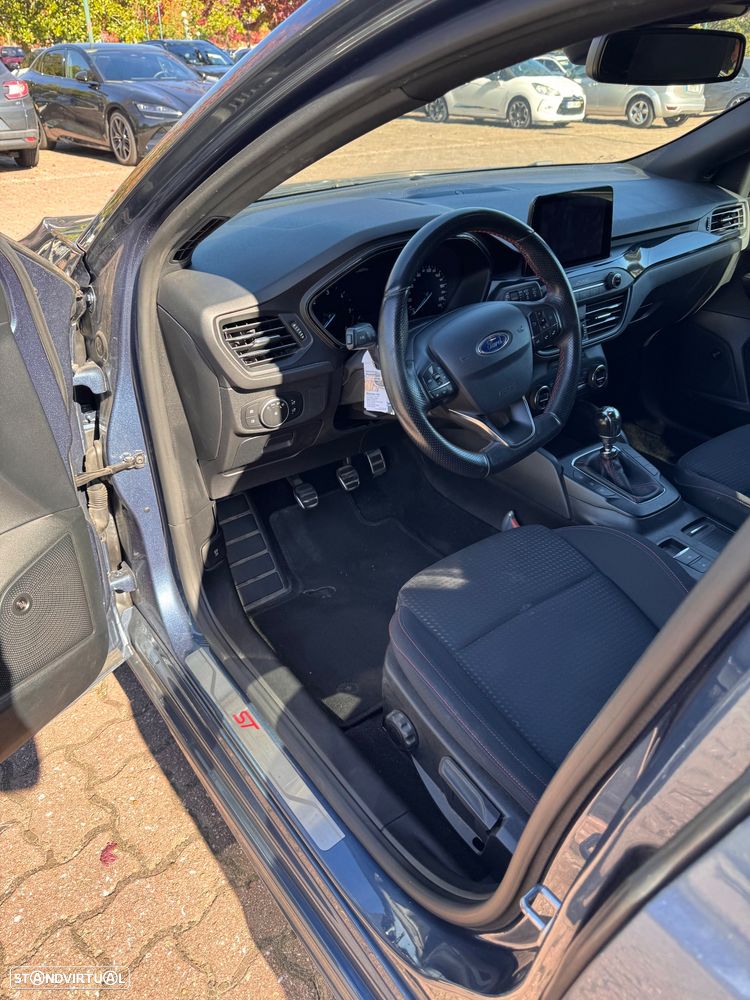 Ford Focus SW - 15