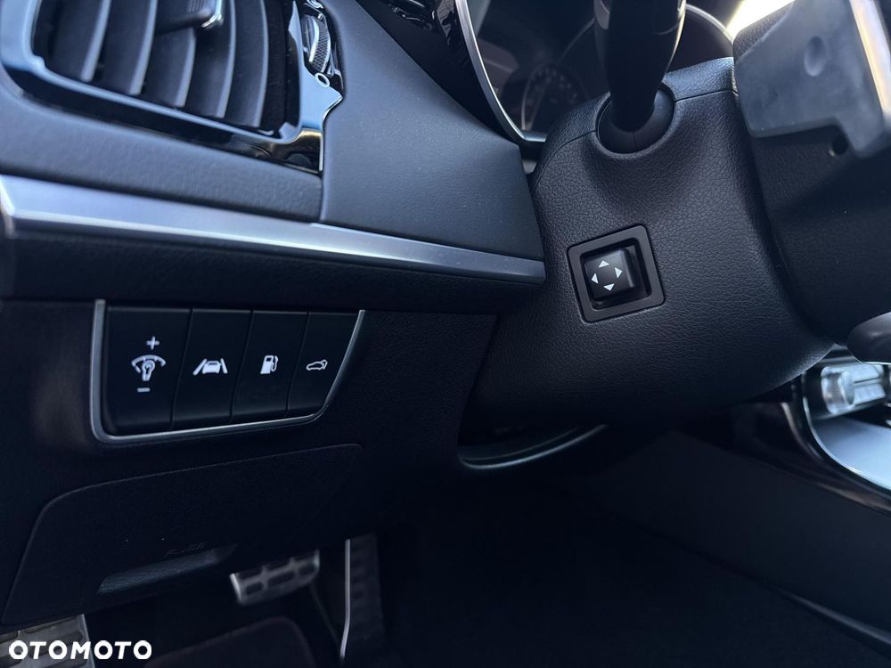 Kia Stinger 3.3 T-GDI V6 GT AWD - 20