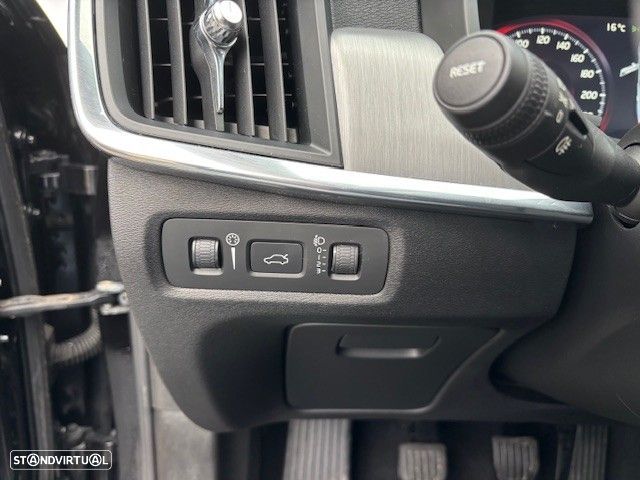 Volvo V90 D3 Kinetic - 21