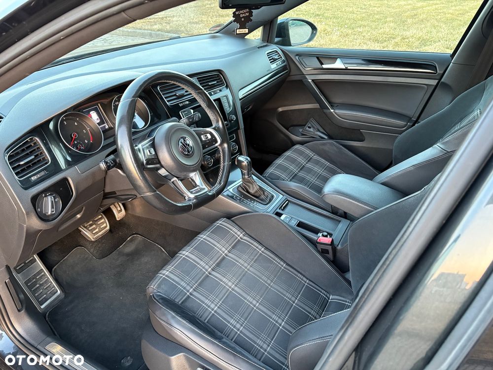 Volkswagen Golf 2.0 TDI BMT GTD DSG - 6