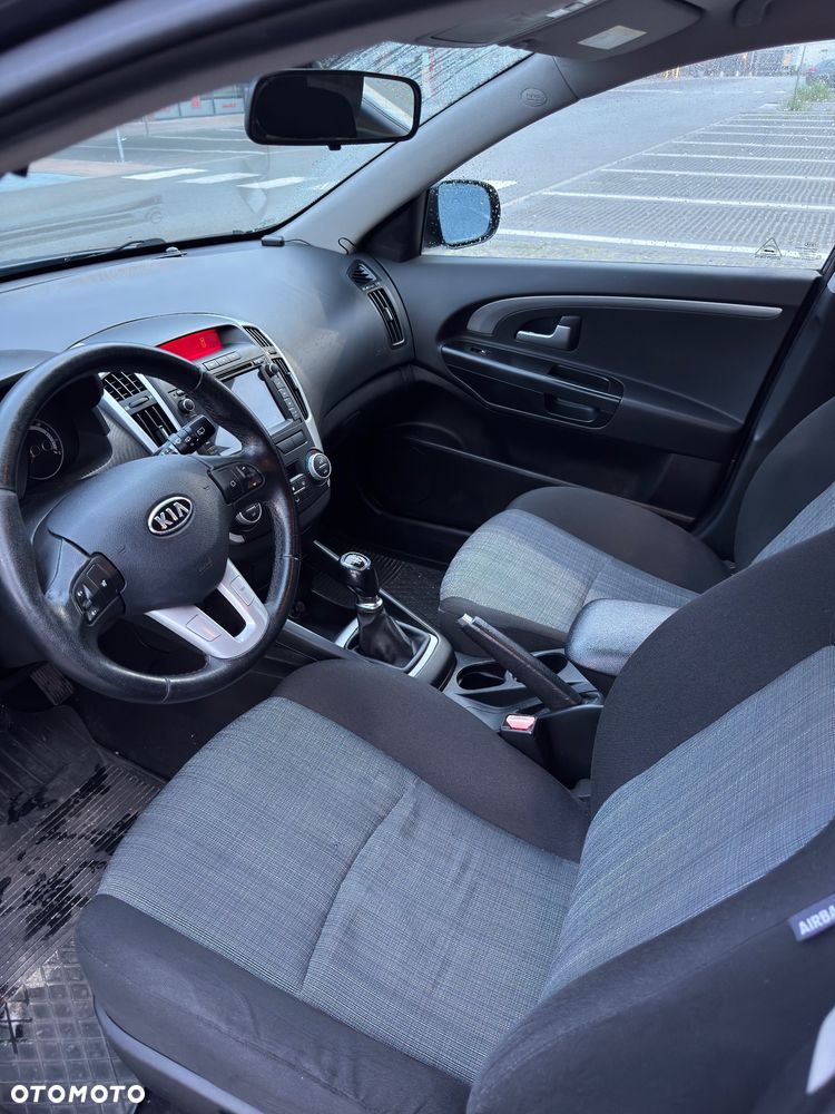 Kia Ceed 1.6 CRDi LX - 8