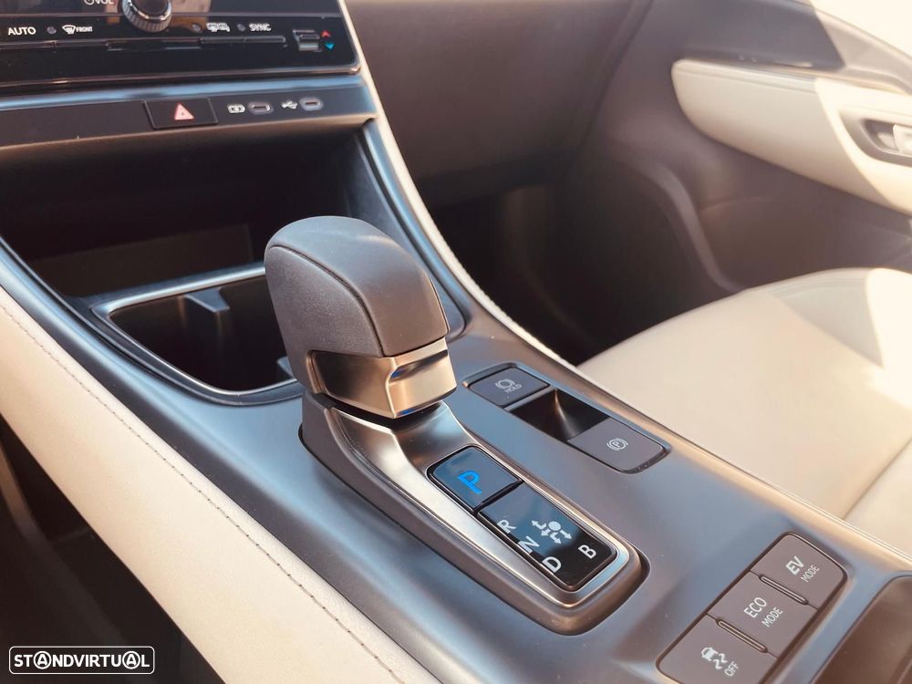 Lexus LBX Elegant - 31