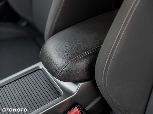 Ford Kuga 1.5 TDCi 2x4 Cool & Connect - 16