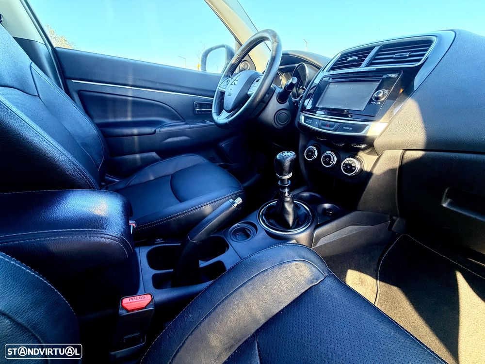 Mitsubishi ASX 1.8 DI-D Instyle NAVI - 20
