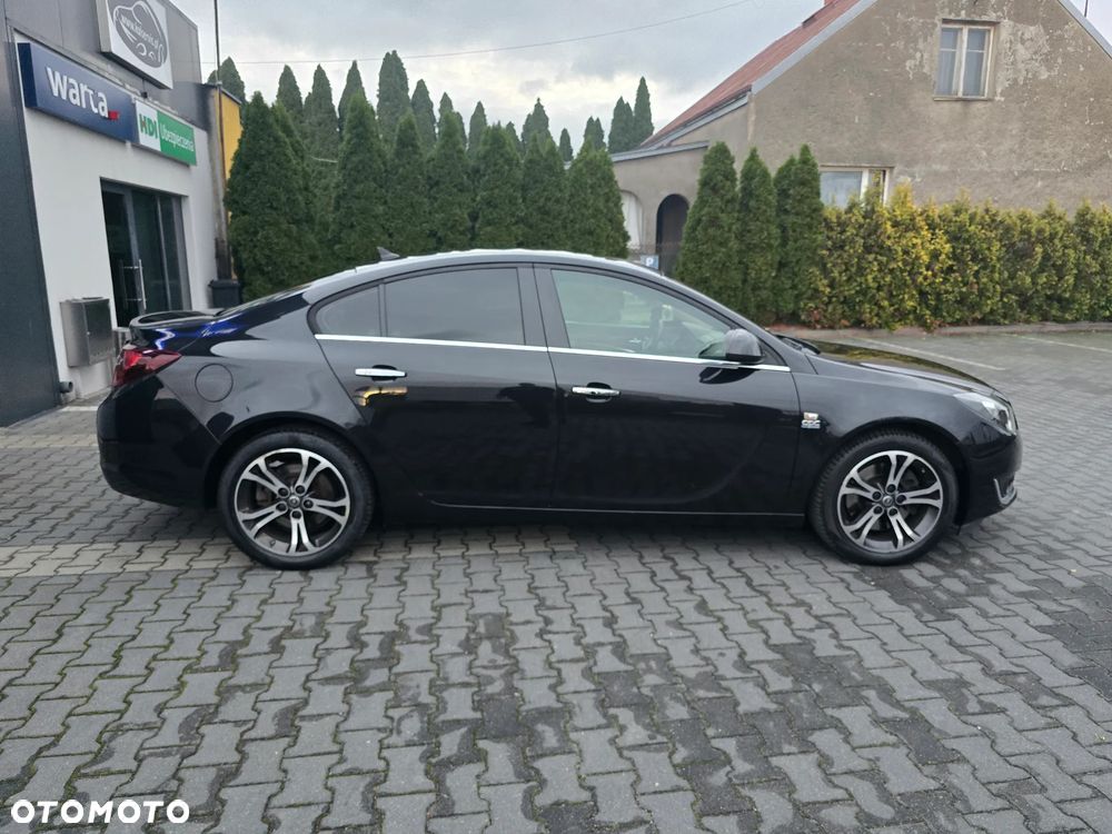 Opel Insignia - 25