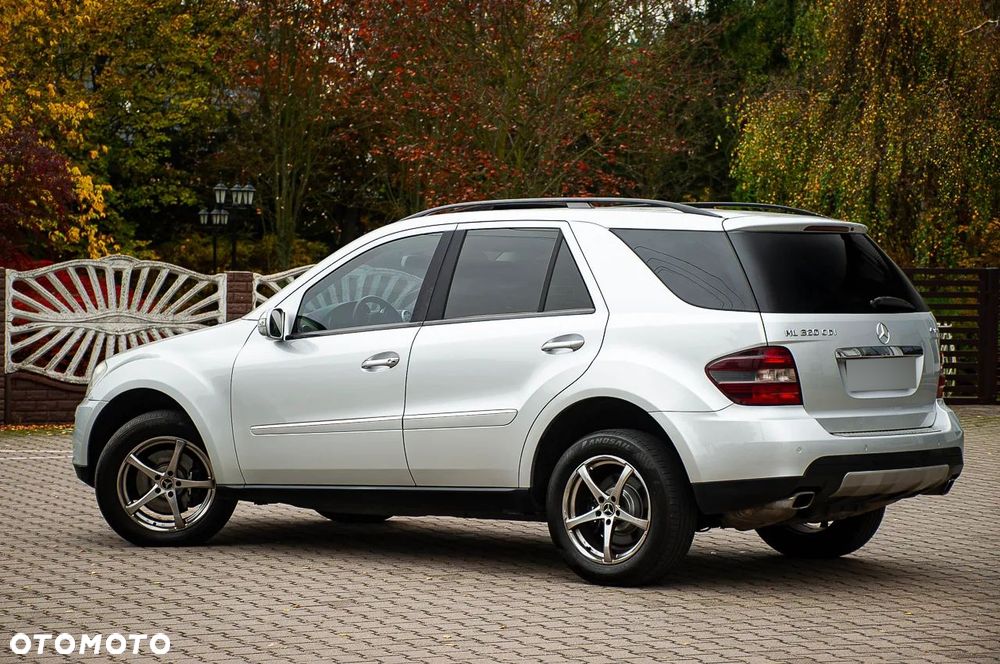 Mercedes-Benz ML - 19