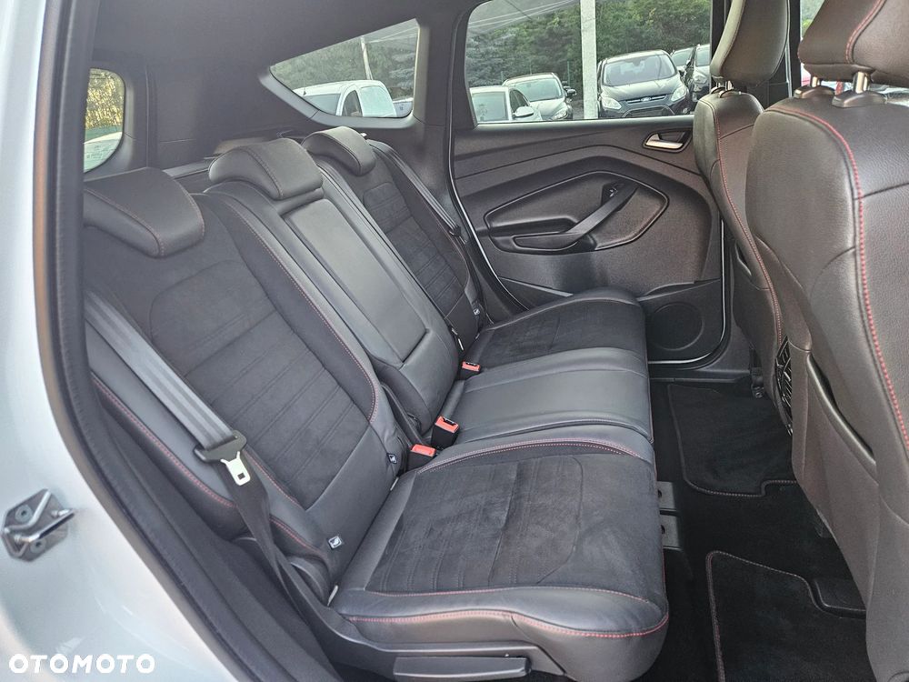 Ford Kuga - 33