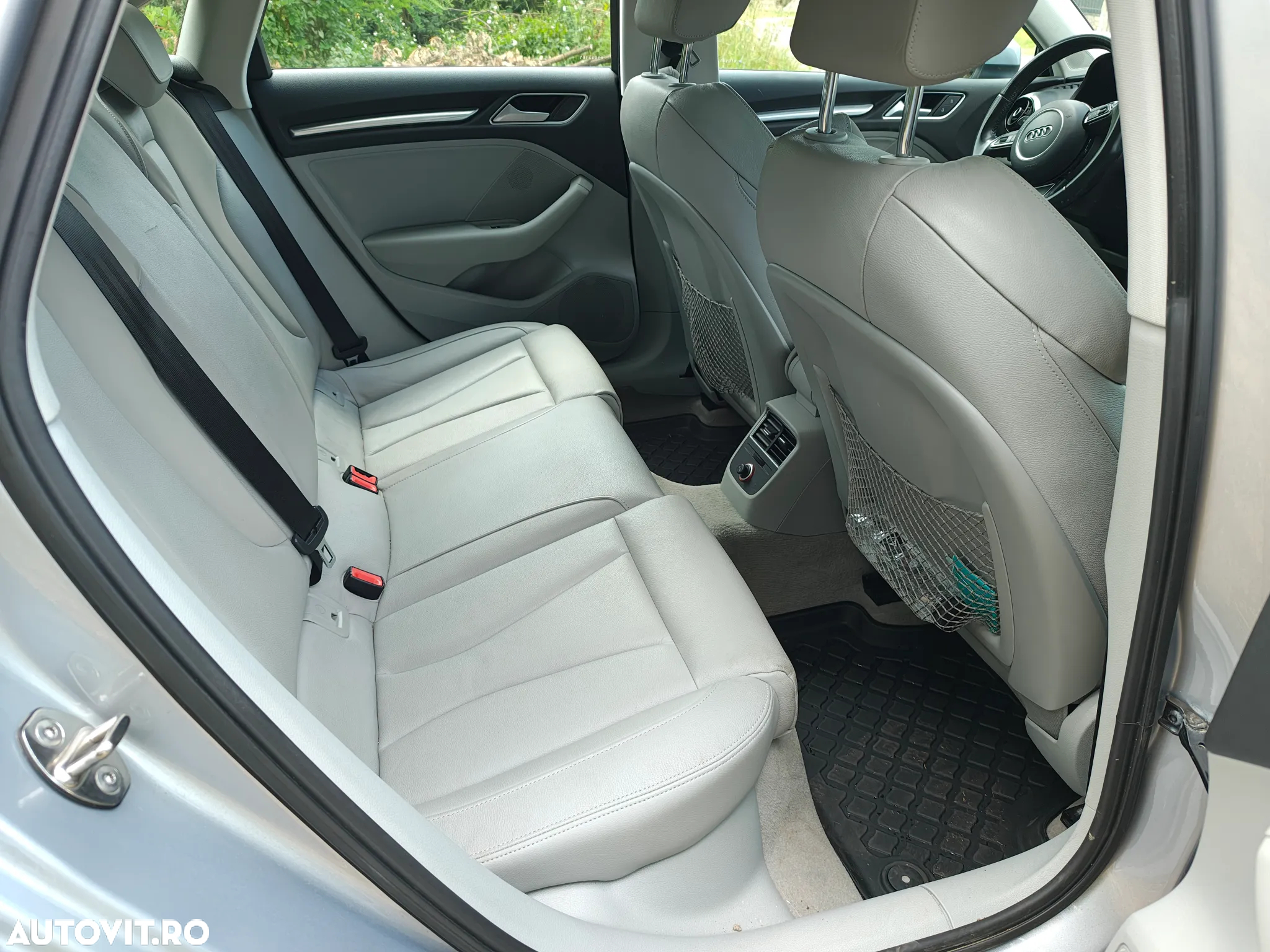 Audi A3 2.0 TDI S tronic Sport - 10