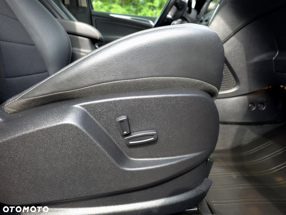 Ford Galaxy 2.0 TDCi Titanium MPS6 - 23
