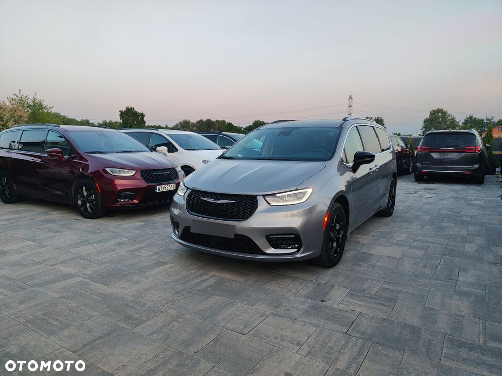 Chrysler Pacifica - 25