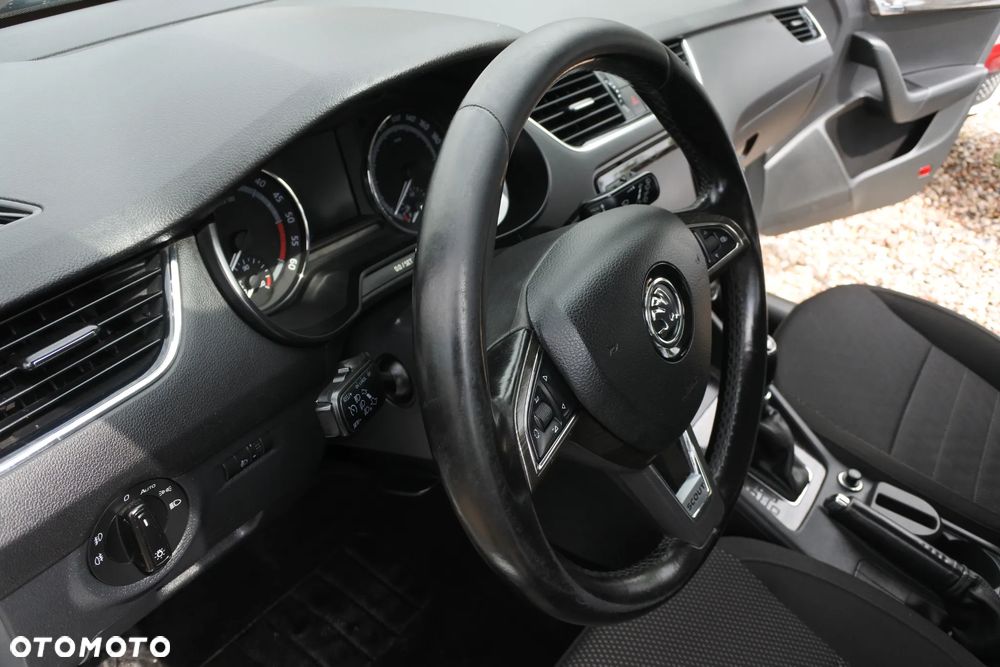 Skoda Octavia Scout 2.0 TDI 4x4 DSG - 20